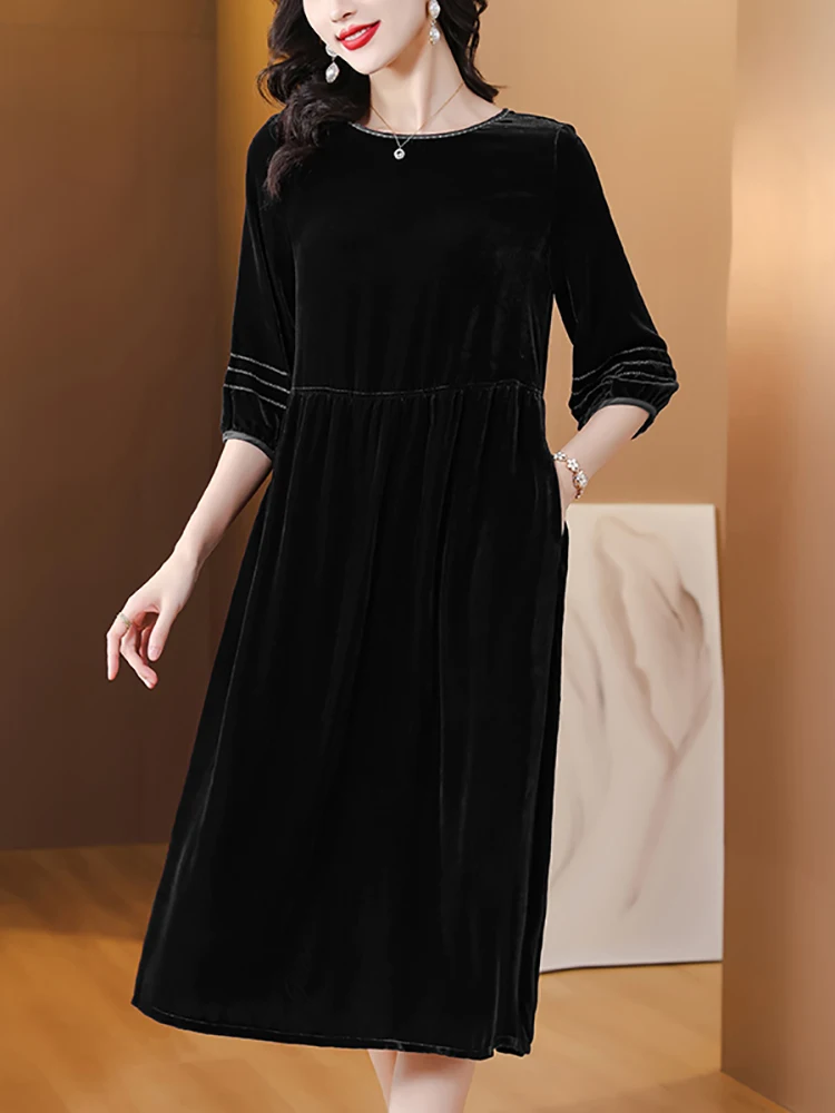 Female Red Velvet Elegant Loose Long Dress Autumn Winter Thick Warm Casual Home Dress 2024 Korean Vintage Hepburn Luxury Dresses