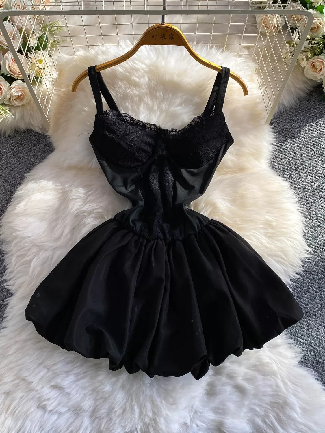 Women's White Sexy Lace Patchwork V-neck Mini Cami Dress Ballet Style Off Shoulder Sleeveless A-Line Tutu Dress for Women Summer