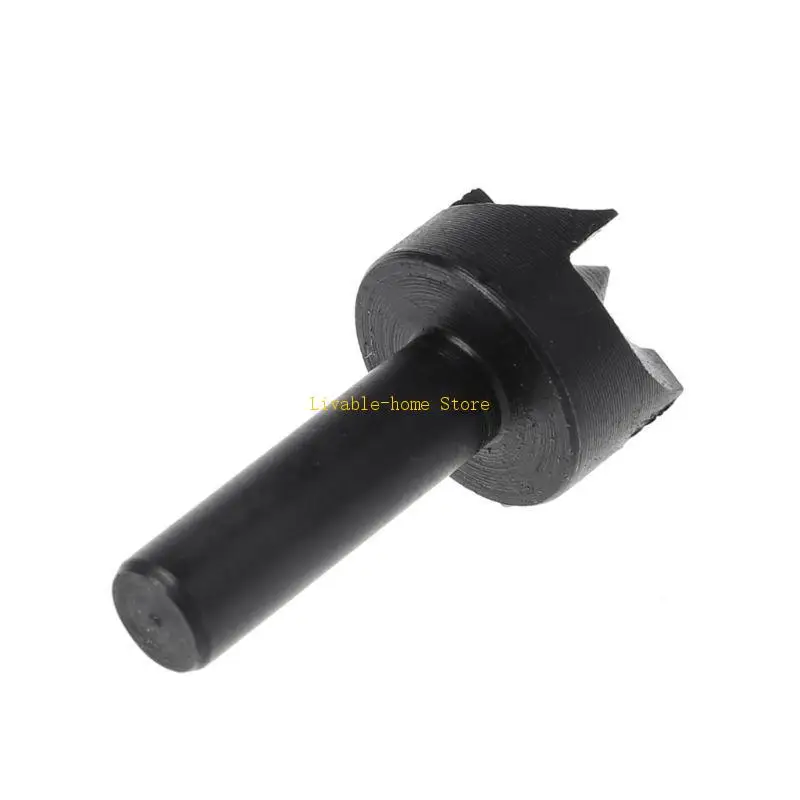 Слива цветут