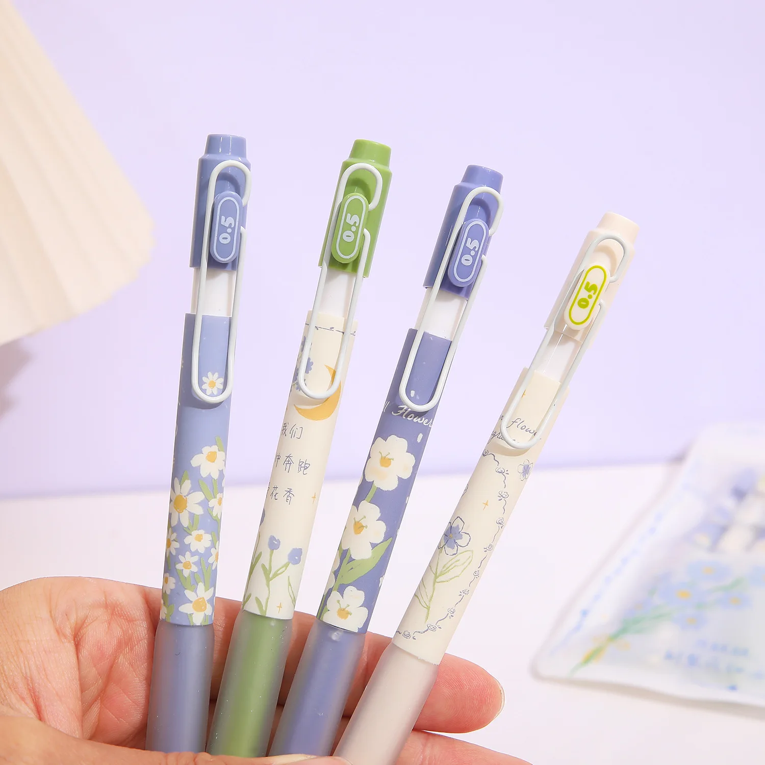 4pcs Little Daisy Gel Pens Set Fresh Flower 0.5mm Ballpoint Quick Dry Black Color Ink for Writing School Office A7244