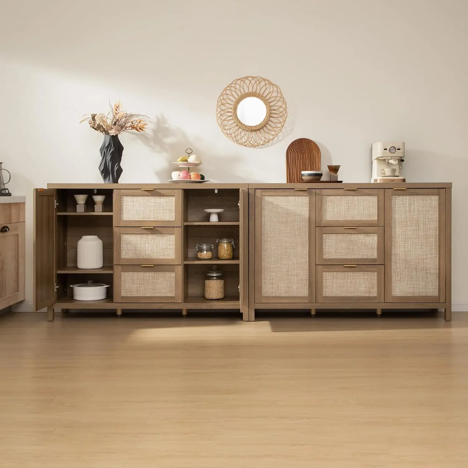 Credenza a buffet in rattan con 3 cassetti e 2 ante, armadio portaoggetti in quercia caramello per soggiorno, cucina