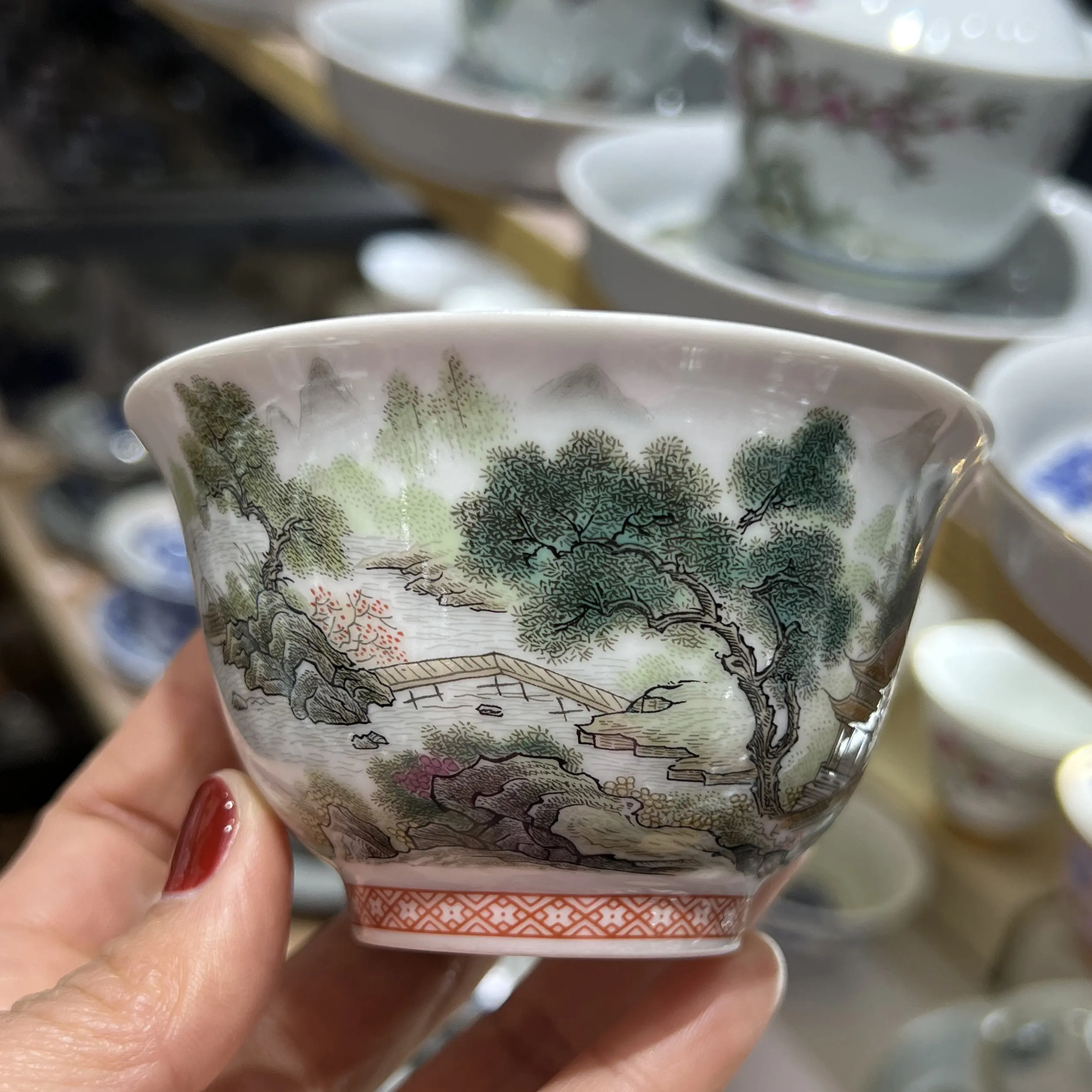 Jingdezhen Ceramic High White Clay Landscape Building Pavilion Tea Ruoshen Cup Personal Dedicated Cup Enamel Color Tea Cup