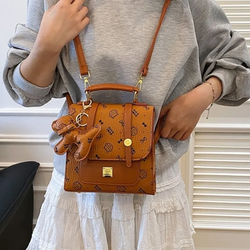 

Artistic Expression Bag For Women Creative Underarm Shoulder Bag For Gallery Visits And Cultural Events