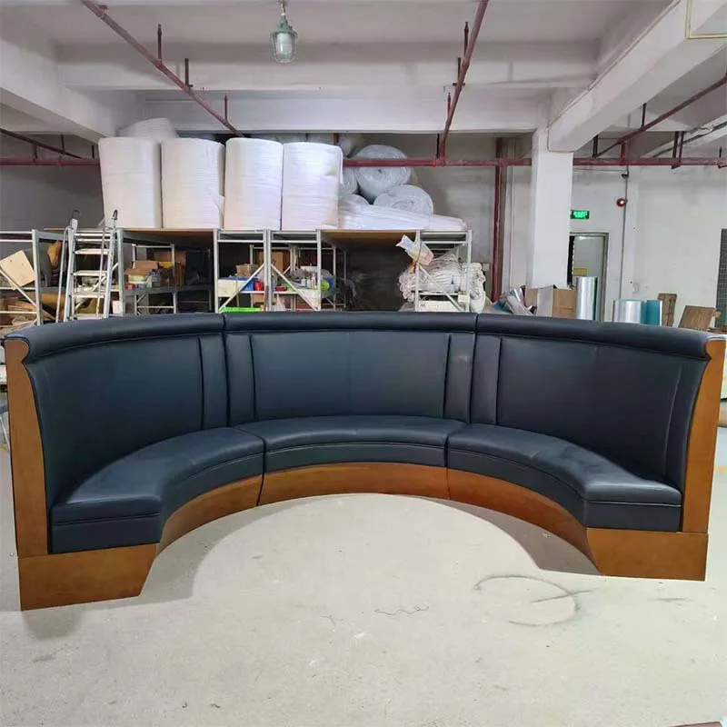 

Customizable table and chair combination