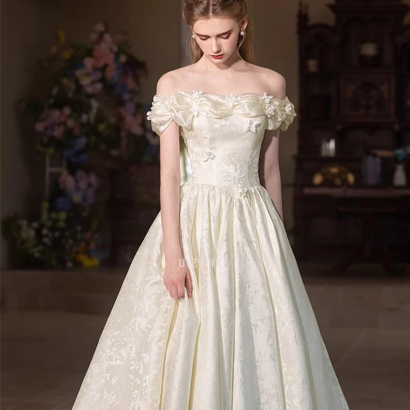 Leichtes Luxus-Abschlussballkleid, schulterfrei, A-Linie, Braut- und Hochzeitsbankett, französisches High-End-Prinzessinnenkleid aus bedrucktem Satin für Erwachsene