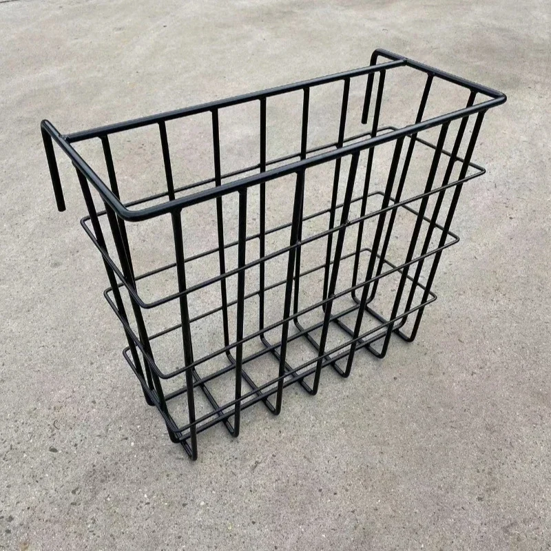 Horse straw frame, stable supplies, reinforced horse straw frame