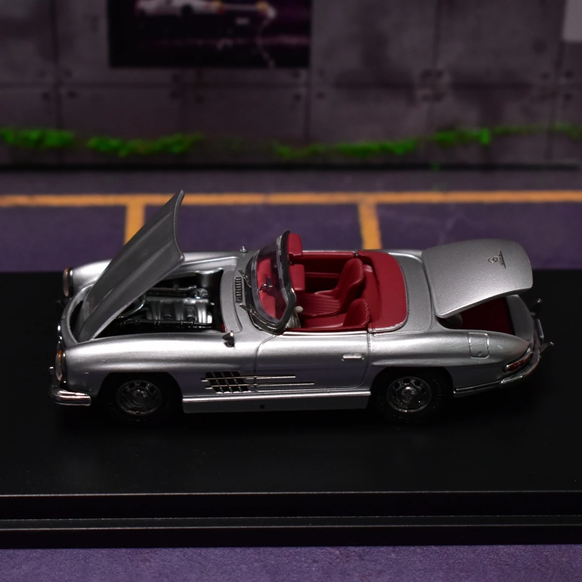 DCM 1:64 300SL Regali per adolescenti Modello di auto convertibile pressofuso