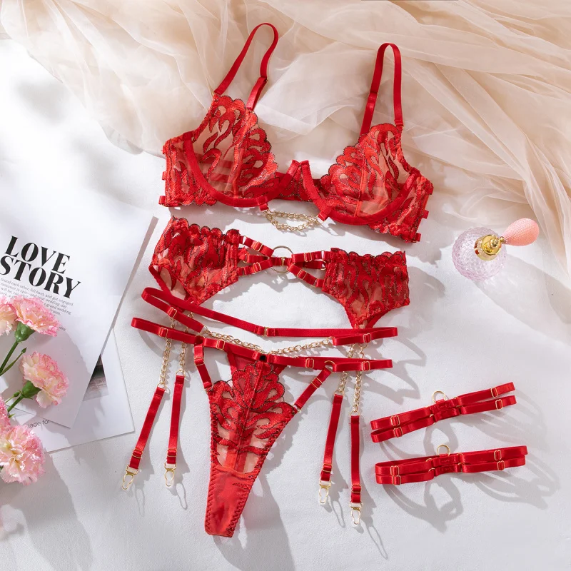 

Bikini Fashion Sexy Metal Temptation Slim Bra Sexy Lingerie Four-Piece Set