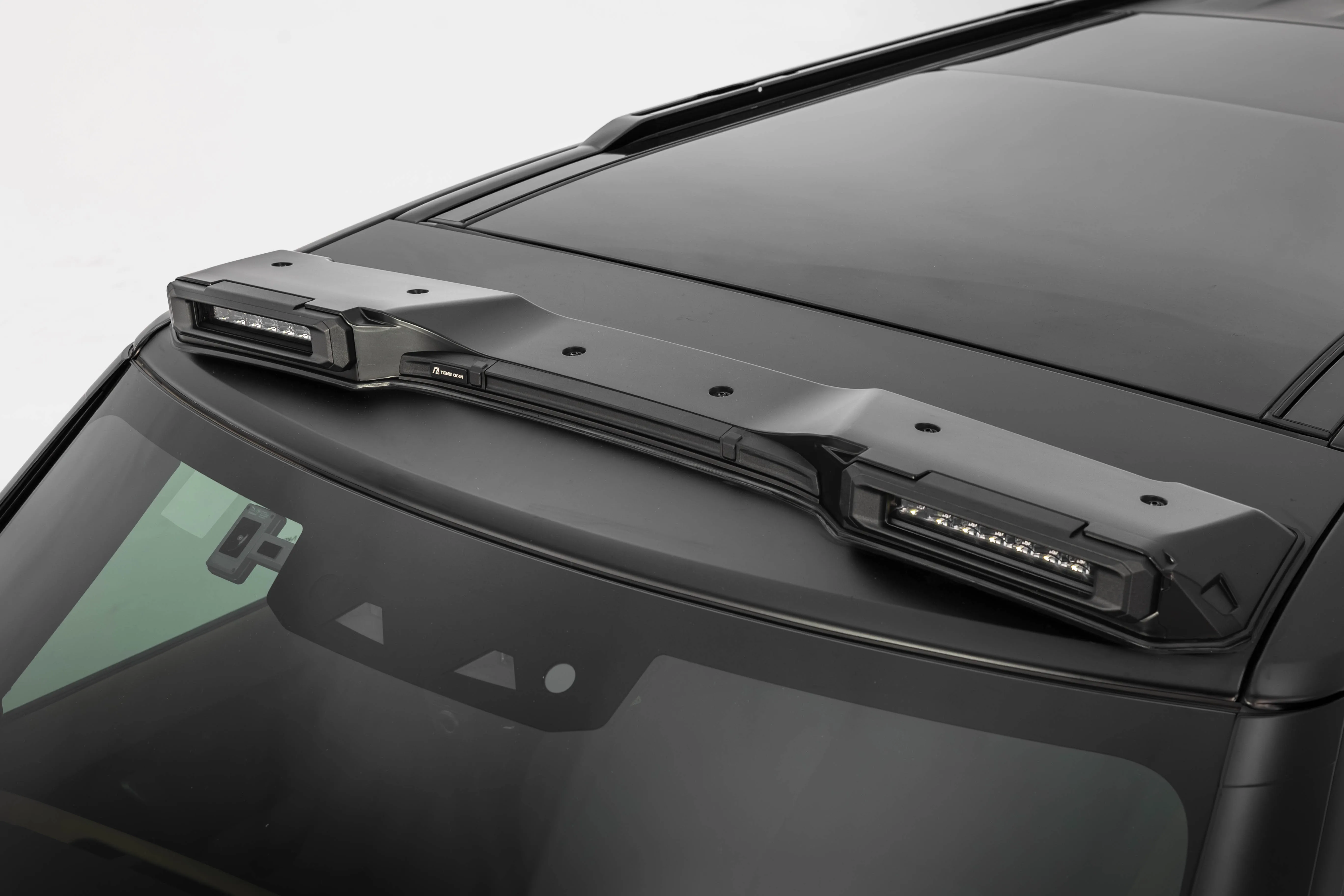Car Modification Accessories Remote Control Top Light Dual Mode LED Roof Pod Light for Defender 2022 2023 Accessories