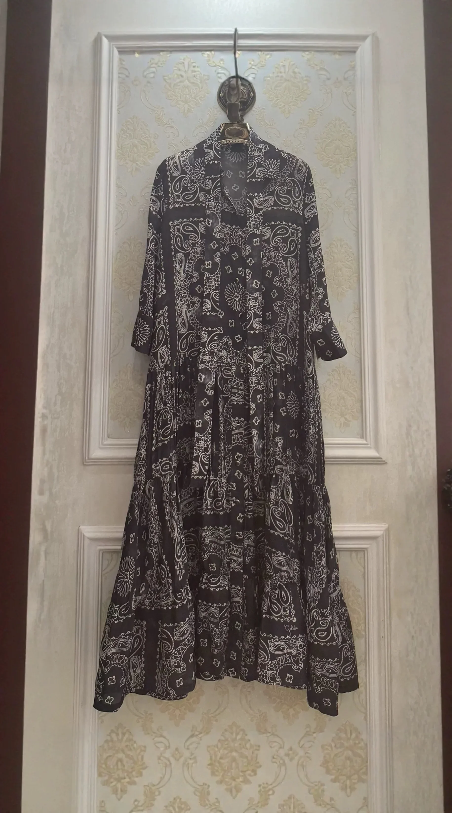 فستان نسائي طويل من الحرير 100% مطبوع عليه ريترو، فستان نسائي عتيق بصدر واحد وياقة مقلوبة وأكمام طويلة