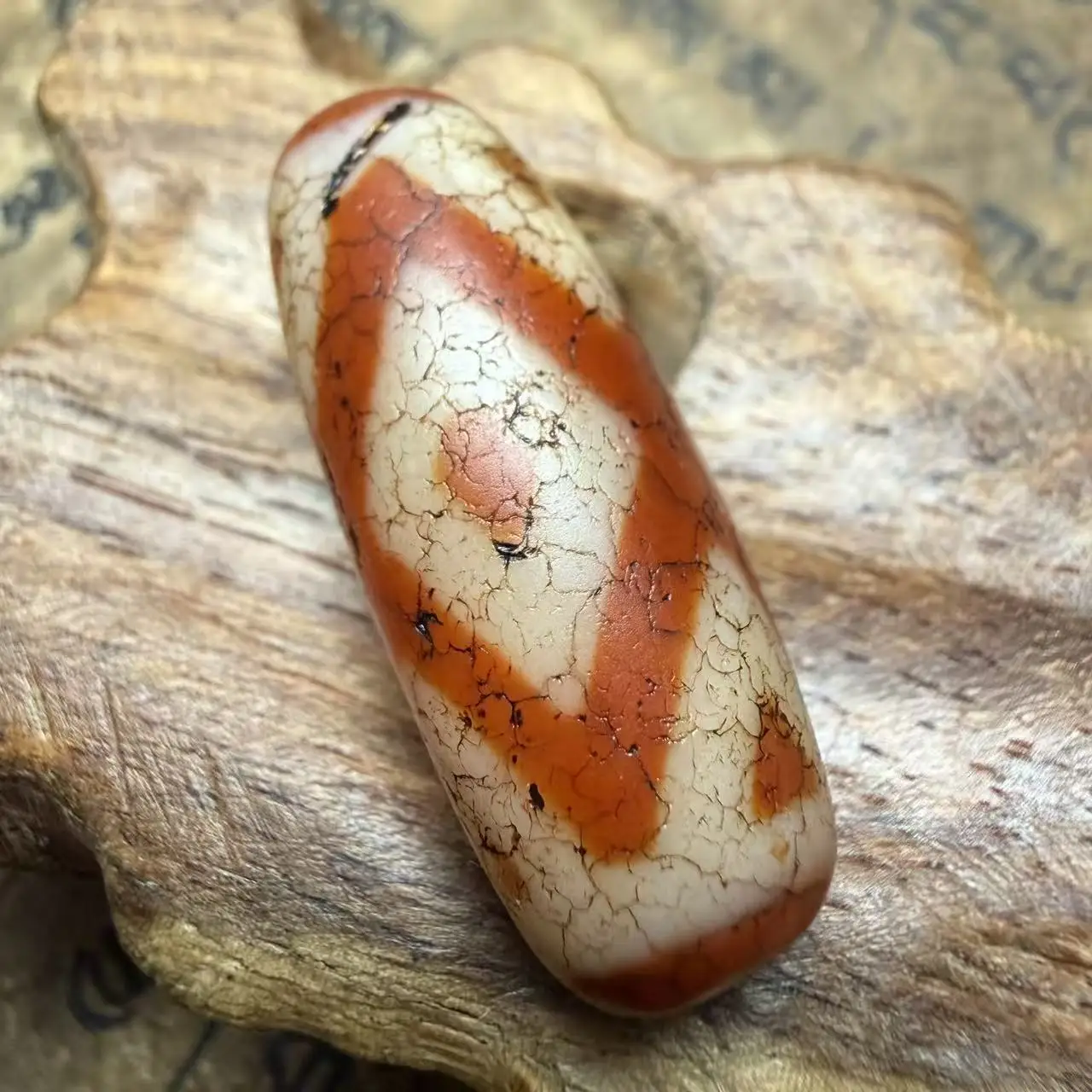 energy-tibetan-old-agate-dragon-pattern-red-meat-king-kong-tiger-teeth-3-eyes-dzi-bead-pendant-amulet-30x12mm