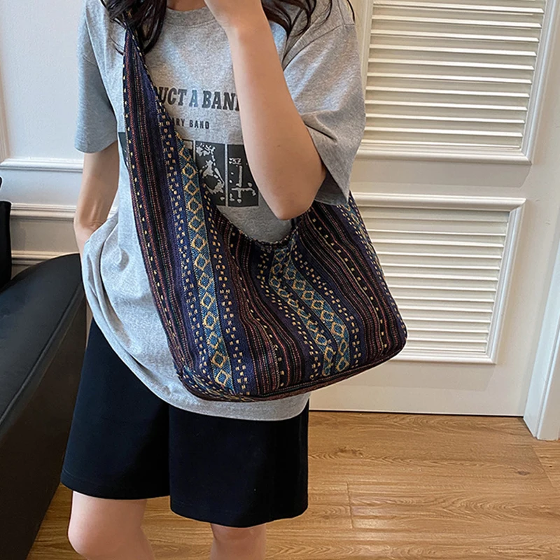 Damen Boho Chic Aztec Tote Bag Ethnic Sling Umhängetasche Schultertasche für Arbeit Reisen Lady Stricken Canvas Gypsy Hippie Bag – Detail 13
