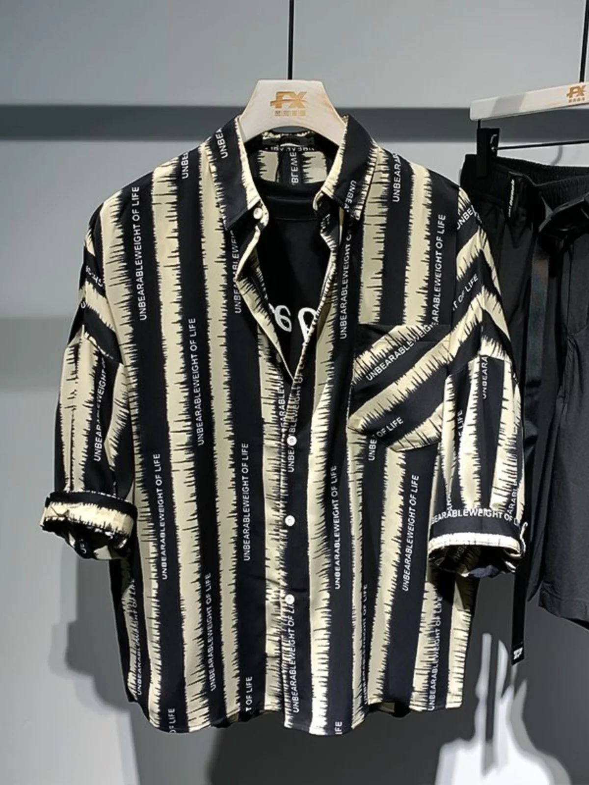 

Retro Japanese Style Men's Striped Shirt Summer 2024 New Loose Short Sleeve Casual Top Trendy Youth Standard Fit Iron-Free