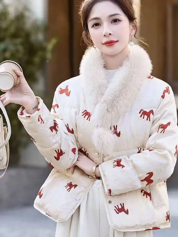 

Красное китайское пальто с тяжелой вышивкой и меховым воротником, женское, утепленное, роскошное, антивозрастное, зимнее, верхняя одежда