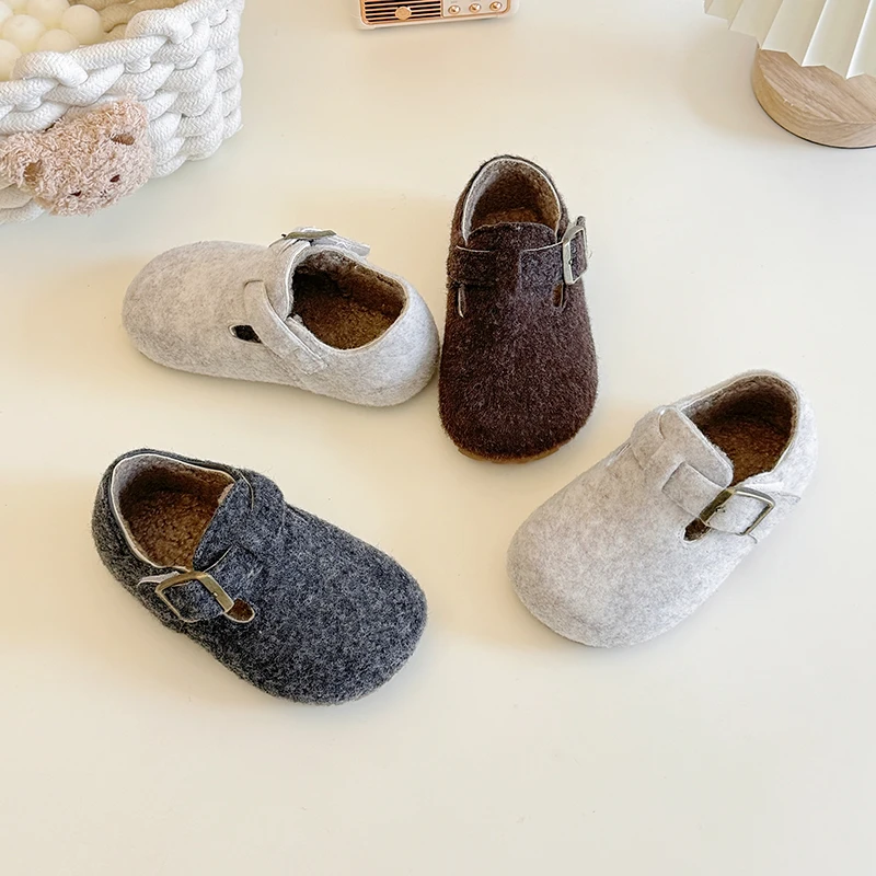 

Children Casual Shoes for Girls Boys 2025 Winter New Fashion Korean Style Soft Sole Anti-slippery Versatile Catwalk Outside Shoe