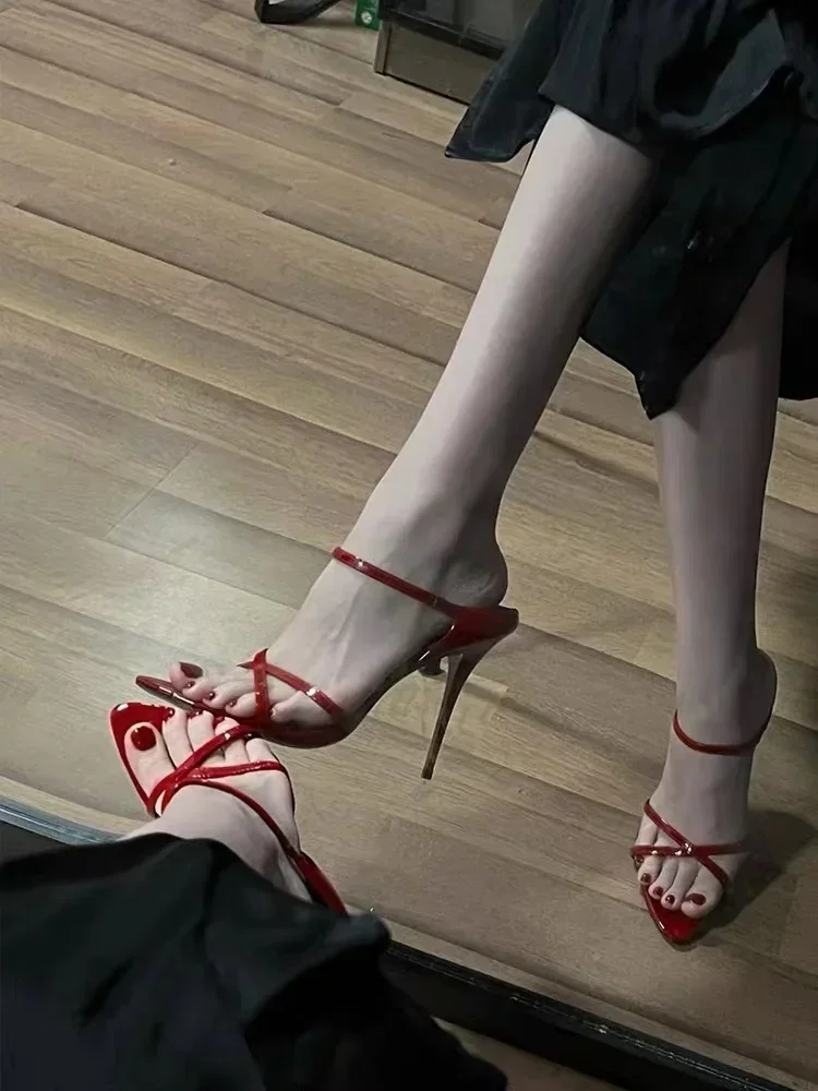 

New One line Lacquer Leather Sexy and Beautiful Open Toe Sandals, Women's Red High Heels, External Wearing Slippers