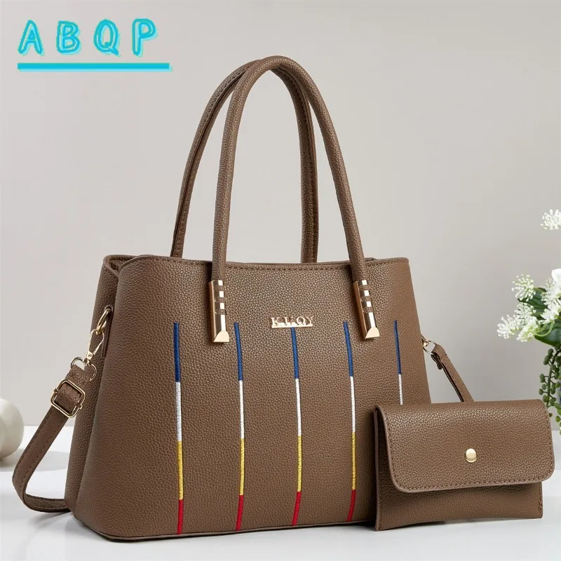 New Women's Handbag Luxury Brand 2-piece Set Women's Shoulder Crossbody Bag Striped Fashion Casual Women's Bag Large Capacity