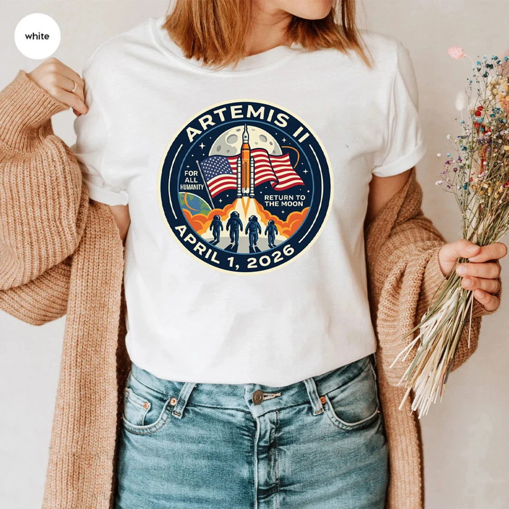 Return To The Moon 2026 Artemis II Mission Shirt Retro Astronaut Graphic T-Shirt Astronomy Lover Gift Unisex Short Sleeve Tops