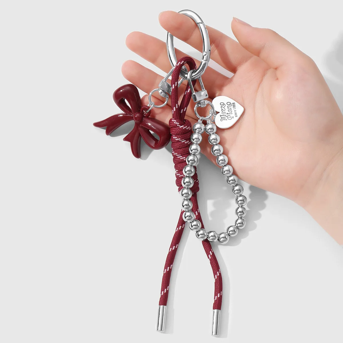 Pingente Criativo Multi-elementos DIY com Laço Borboleta e Corda Trançada, Pingente de Coração Vermelho Angra, Chaveiro Versátil, Acessório de Presente em Resina