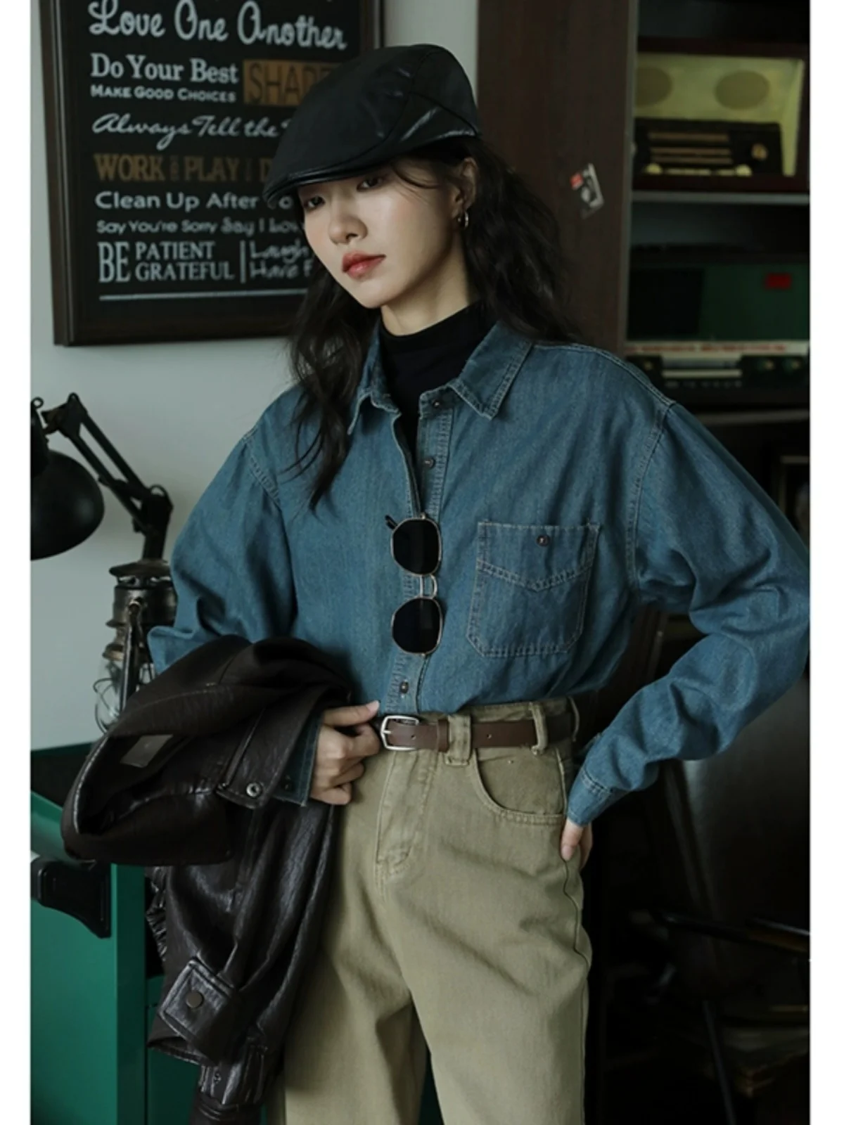 

Темно-синие свободные женские джинсовые джинсы irt Faionable Vintage Hong Kong Sle для похудения из смеси хлопка и полиэстера Long Sve irt