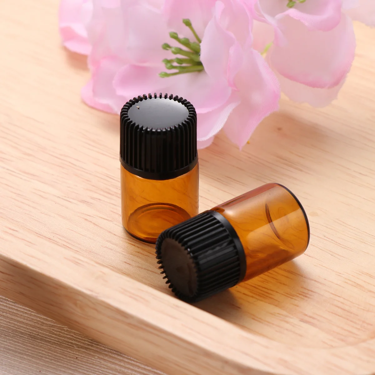 

12Pcs Essential Oil Vial Bottles Mini 2ml Glass Small Portable for Perfumes Colognes Chemistry Small Bottle Black Lid