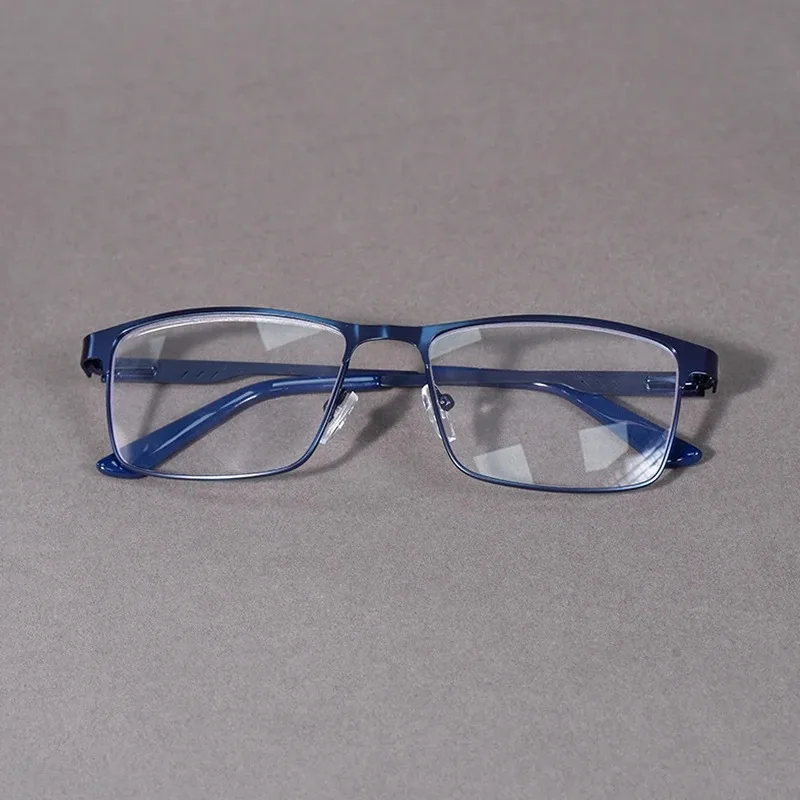 Lesebrille für Herren mit Blaulichtfilter, Metallrahmen, Federscharnier, Presbyopie +0,75-4 Dioptrien Vergrößerungslinse – Detail 4