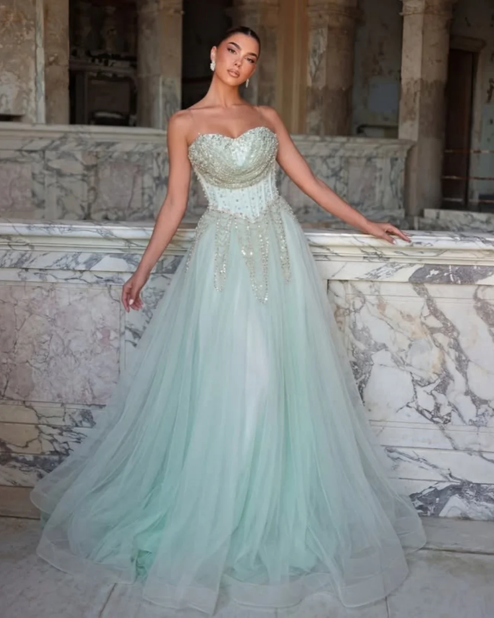 

Customized Exquisite Tulle Sequined Beading Ruched A-Line Evening Dresses Fashion Strapless Sleeveless Floor Lenght Prom Dresses