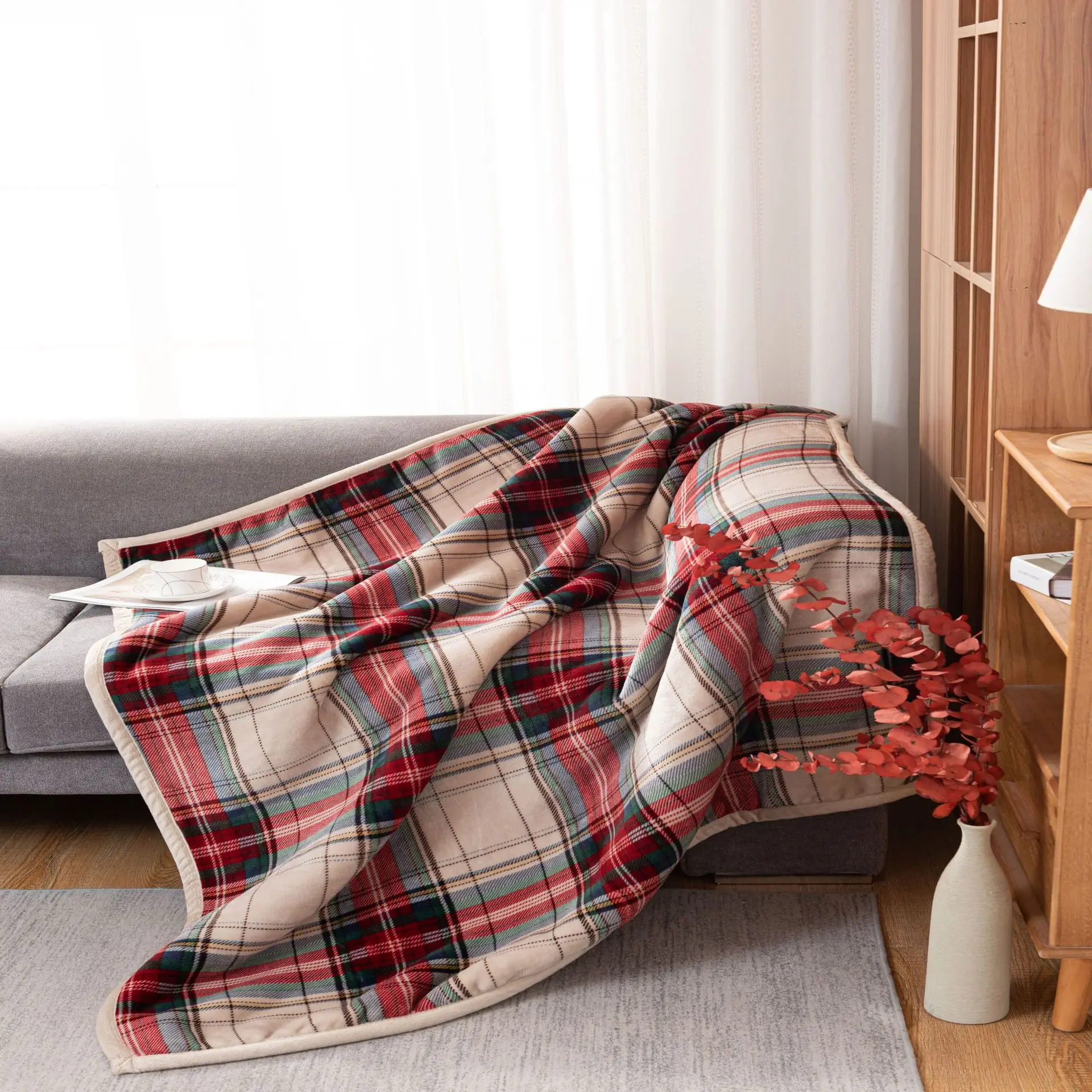 

Double Flannel Blanket, Lamb's Wool Composite, Thickened Warm Nap, Student Blanket, Dormitory Air Conditioner Blanket