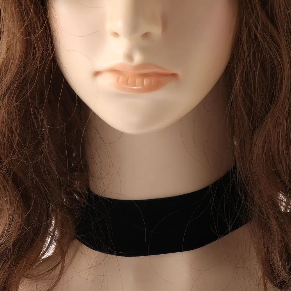 Gothic Black Velvet Choker Necklace 3