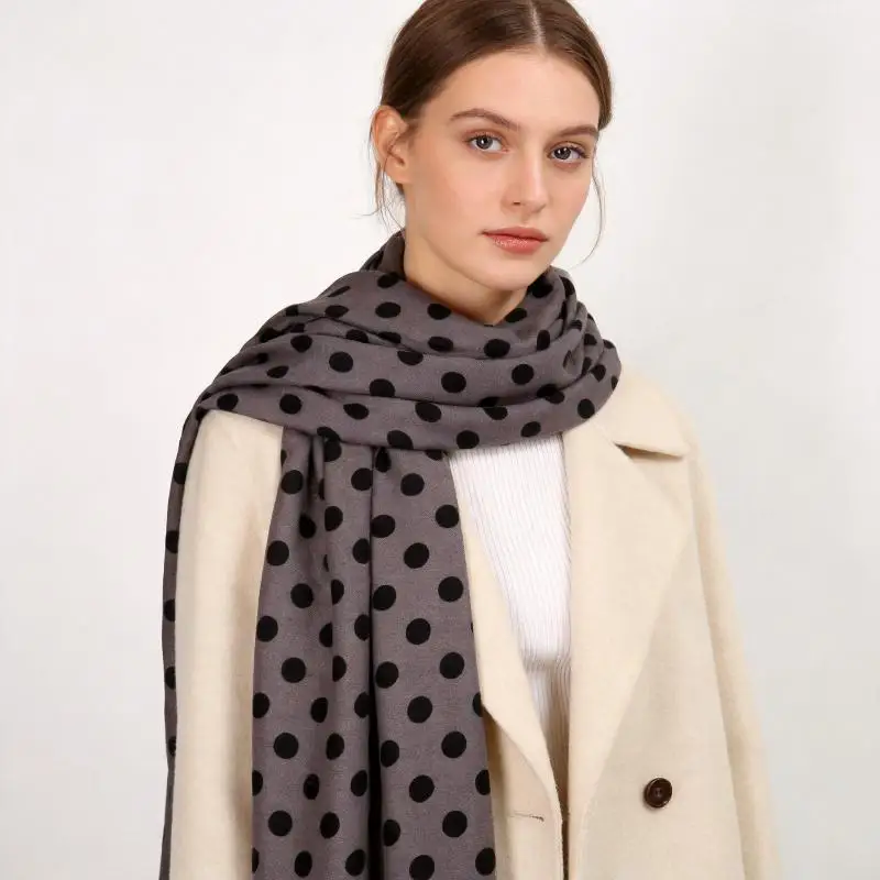 2026 Winter Neuer Mittelgroßer Trendiger Polka-Dot-Schal/Umhang, Hautfreundlich und Warm – Detail 7