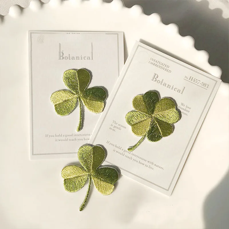 Iron On Four Leaf Clover Embroidery Patch Green Shamrock Fabric Applique for Clothes Decoration