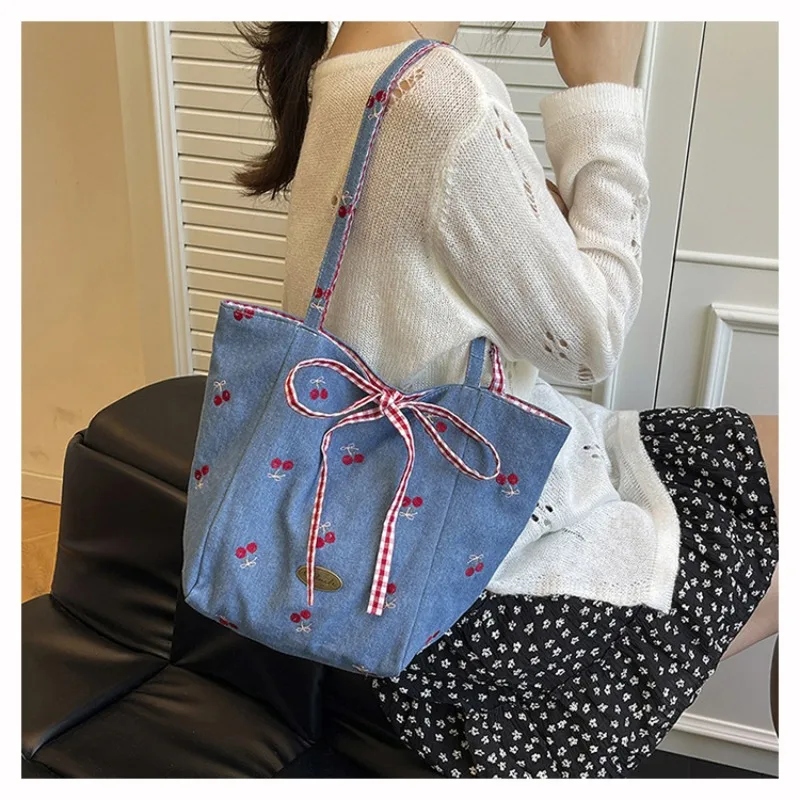 

Korean Casual Nylon Shoulder Shopper Bag for Women 2025 Large Woman Tote Bookbag Fashion Brand New in Female Handbags Student