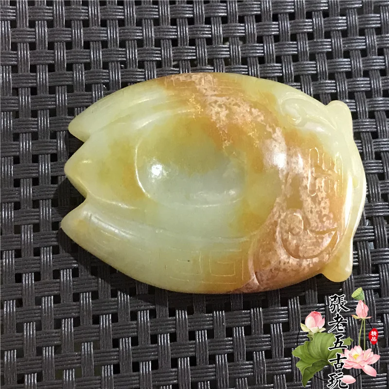 

Han Dynasty Ming and Qing Dynasty jade, Dong Laoxiu, high handle, old jade pendant, cicada ornament