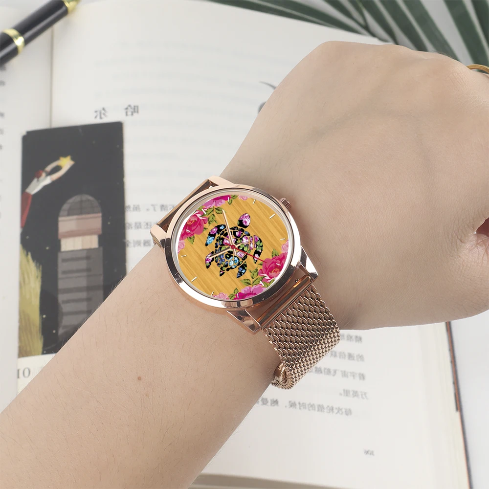 طقم ساعات رجالية بحركة كوارتز ذهبية وردية ساعة يد أصلية راقية مع حزام فضي للنساء والرجال ساعة هدايا سوداء