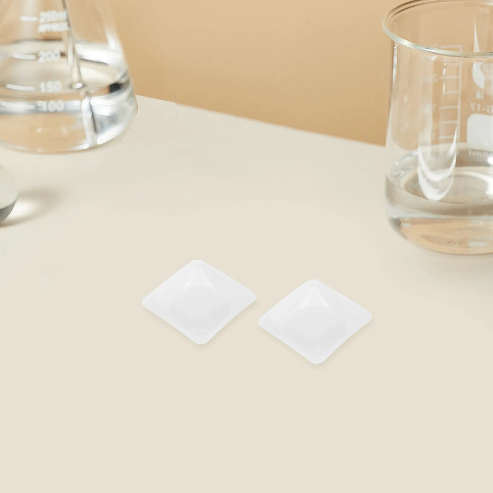 

100pcs Weighing Boats Lab Scale Tray Balance White Dishes Precision Measurement Evaporating Dish Petri Dishes Small Lab Boats