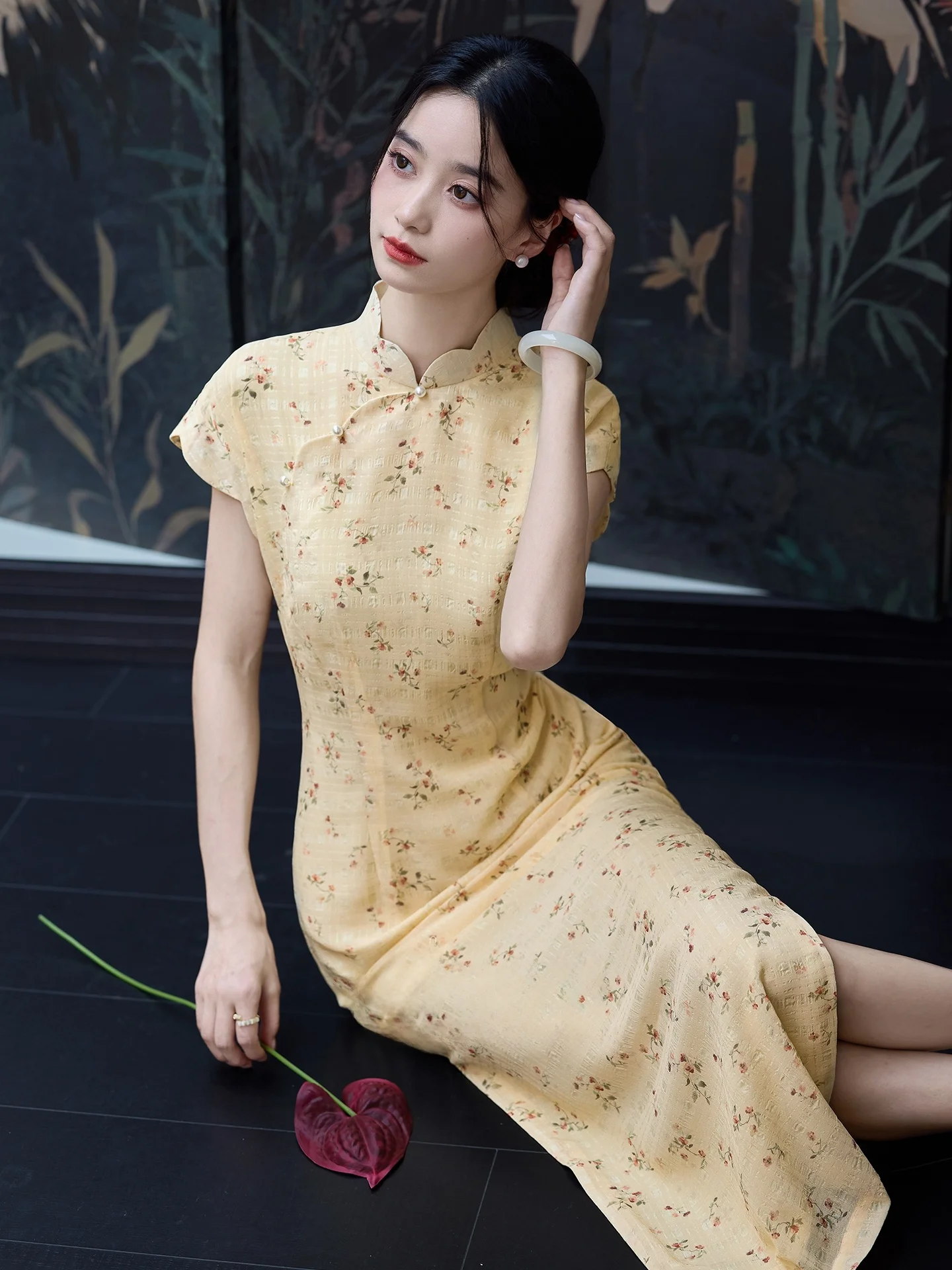 

Young Women's Dr Host Suit New Chinese Sle Daily Wear ort Sve Long Qipao Gown Floral Pattern Polyester...