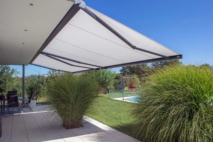 Factory Price Modern Aluminum Telescopic Manual and Electric Opening Sunshade with LED Lights Beach Outdoor Rainproof Awning