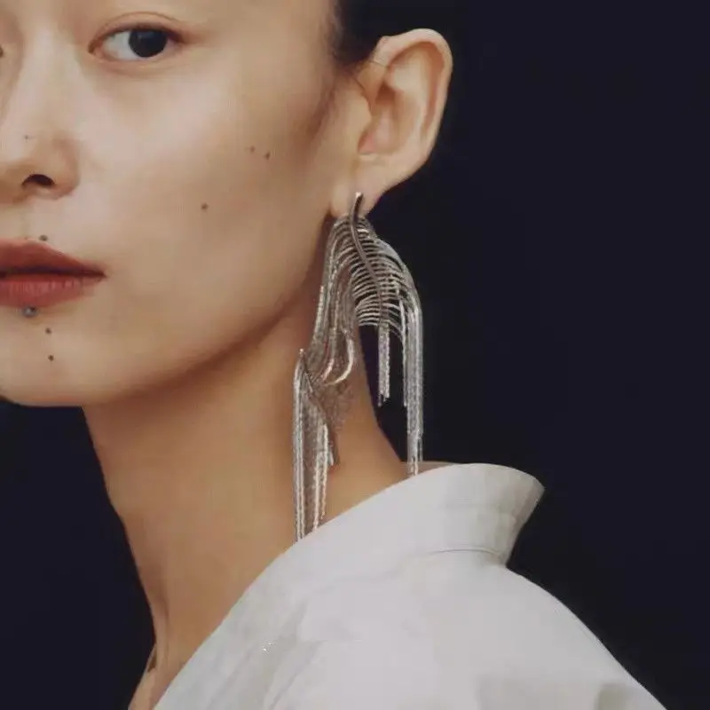 European and American Trendy Earrings for Women Shining Long Tassel Earrings Ms Party Wedding Accessories Fine Jewelry Gift