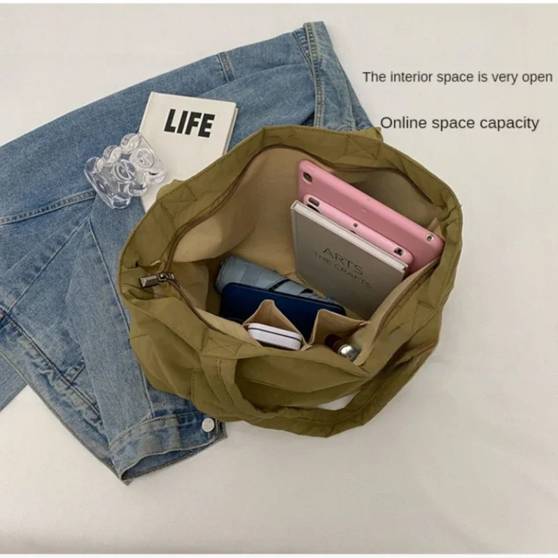 New High Quality Tote Bag Large Capacity Simple Versatile Zipper Shoulder Bag Vintage Casual Nylon Material Commuter Bag