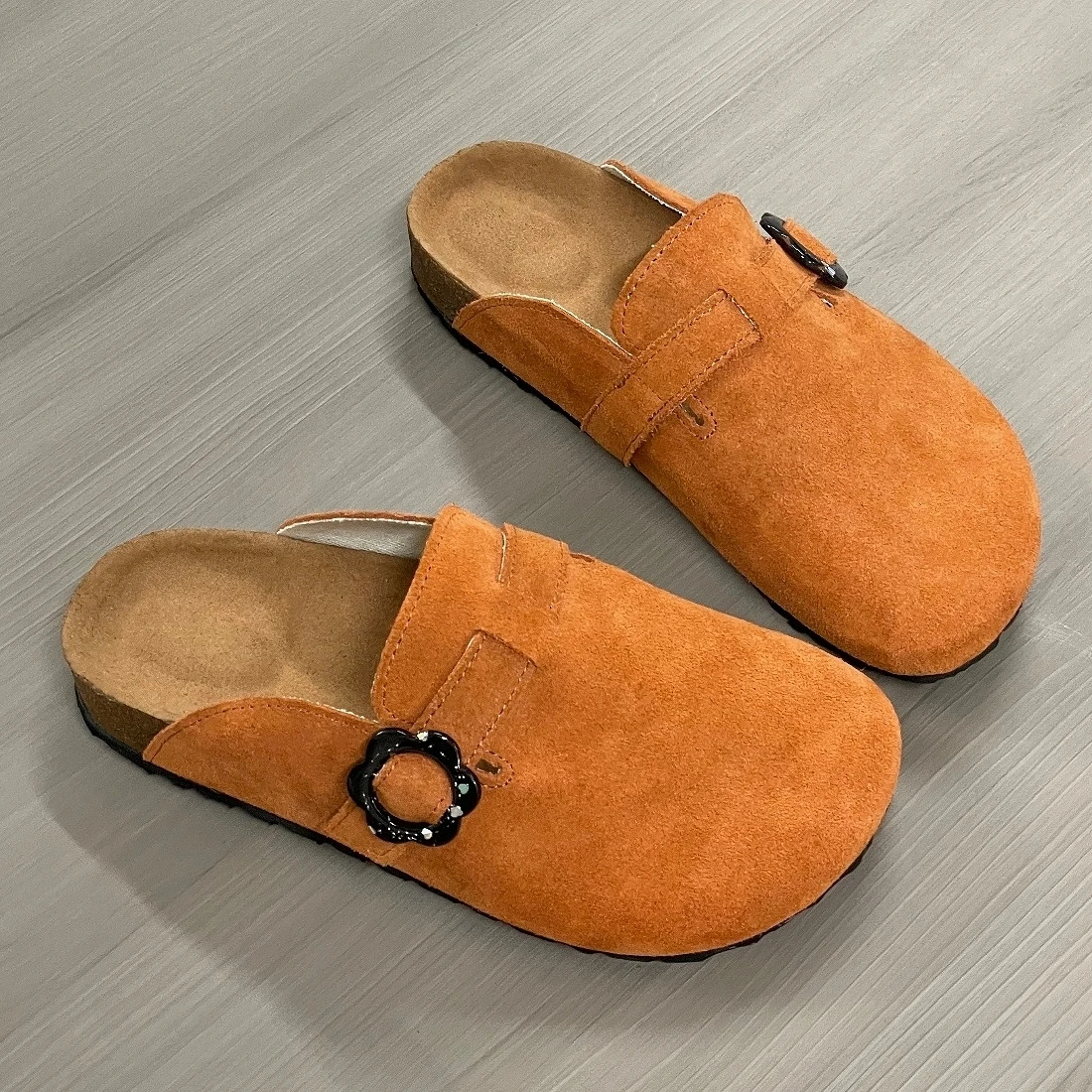 Xingliupi Cow Suede Cork Slippers Trend Women Clogs Mules Footbed Cork Mules Men Baotou Slippers Summer Cork Daily Sandals Comfy view 4