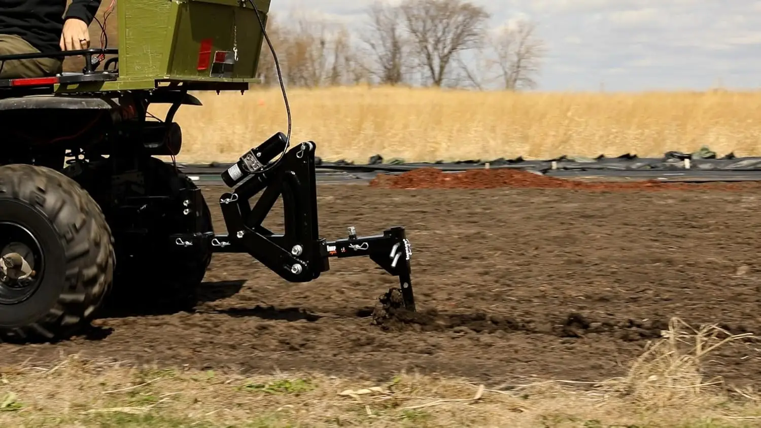 Buster/Furrower Médio para Trabalho Sub-Solo