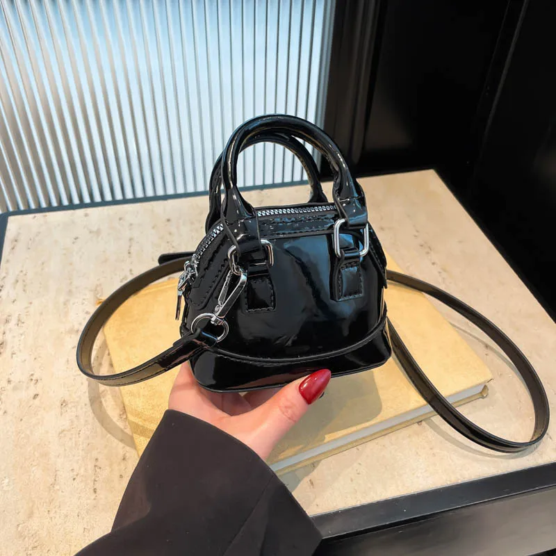 

Trend Versatile Ladies Mini Handbag Women Big Personality Luxury Designer Shell Crossbody Bags for Women Streetwear Shoulder Bag