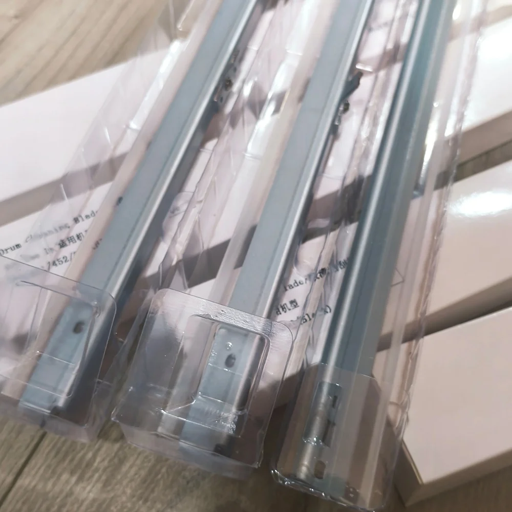 

1 комплект, черный, 1 шт. и цвет, 3 шт. лезвия барабана для Konica Minolta C451 C550 C650 C452 C552 C652 C654 C754 e