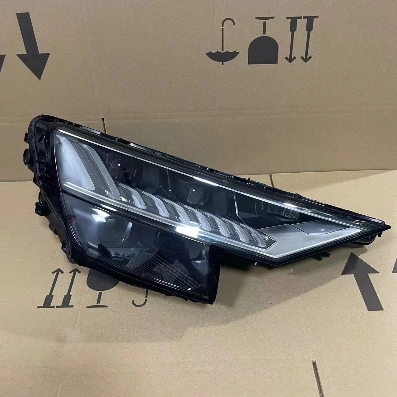 Modified Upgraded 17-23 for  Q8 Headlight Assembly Original Matrix RS High-End OLED Dynamic Xenon Automobile Xenon Headlight