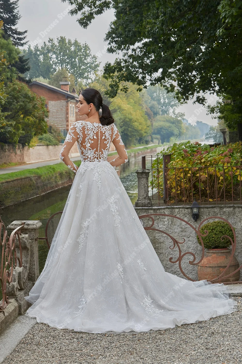 2026 Abiti da sposa squisiti personalizzati con scollo a V per le donne Romantico vintage Tulle A-Line Illusion Applique in pizzo Vestido De Novia