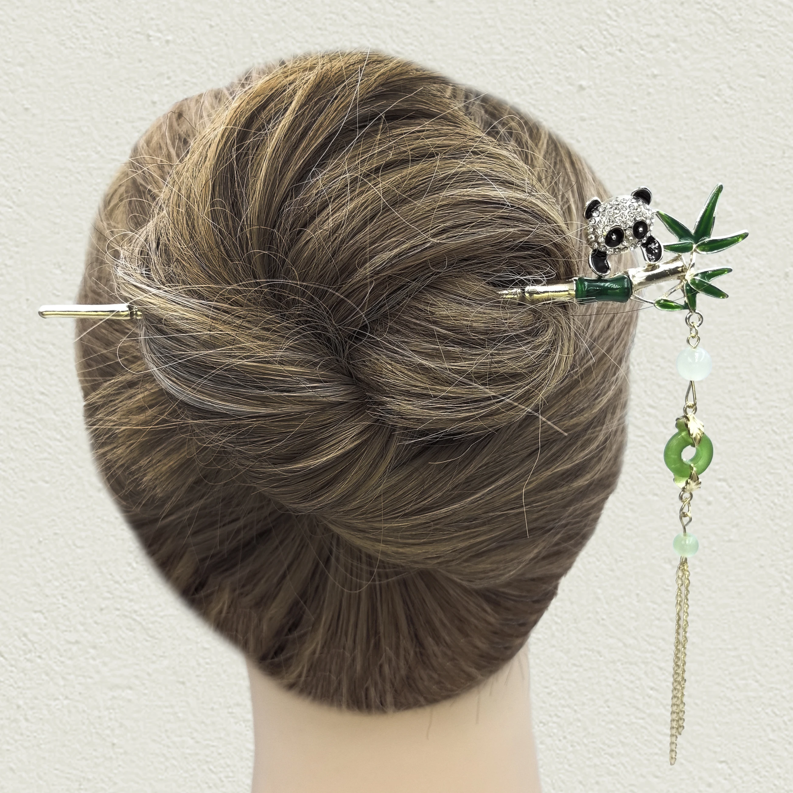 

Chinese style panda hairpin hairpin hairpin headpiece with coiled hair on the back of the head