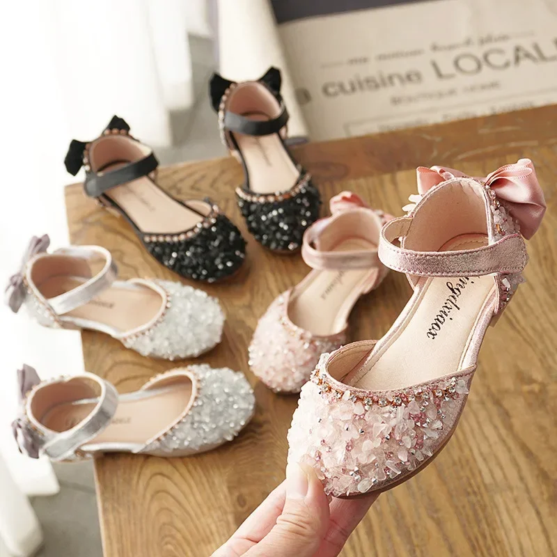 New Kids Leather Shoes Girls Wedding Shoes Children Princess Sandals Sequins Bow Girls Casual Dance Shoes Flat Sandals