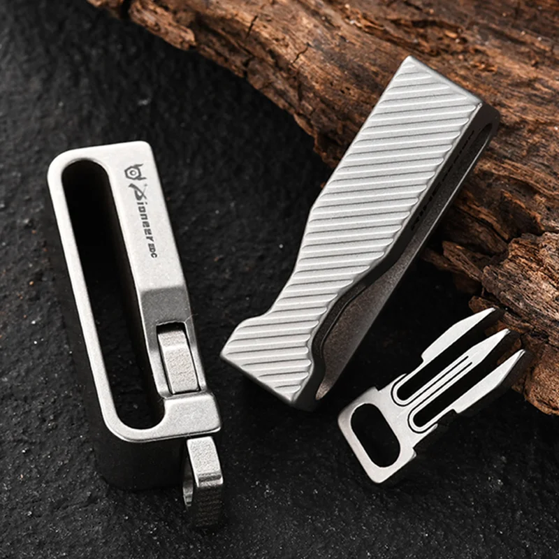 Men's Outdoor Titanium Alloy Belt Buckle Portable Detachable Waist Clip EDC Multi-functional Car Keychain Pendant