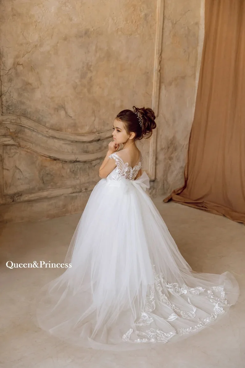 FATAPAESE First Communion Dress Ivory White Flower Girl Dress Off Shoulder Illusion Lace Edge A Line Ball Gown With Bow Buttons