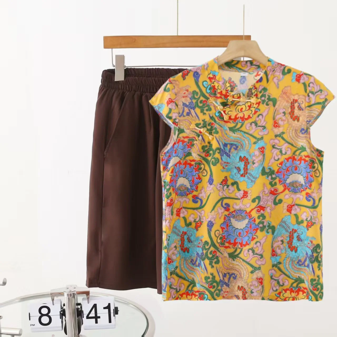 

Summer cotton-silk blend Cheongsam Two-Piece Set Loose Short Sleeve Frog Closure Tops and Short Pant New Chinese Style Plus size